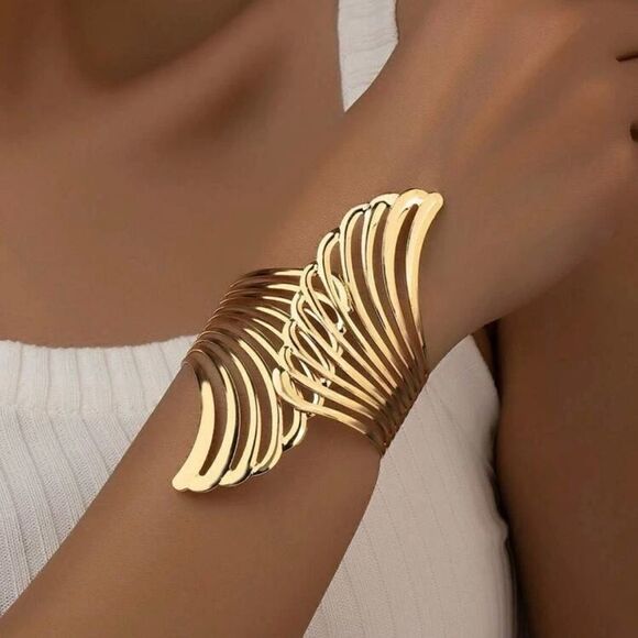 Simple Wing Style Bracelet For Summer - Picture 3 of 15